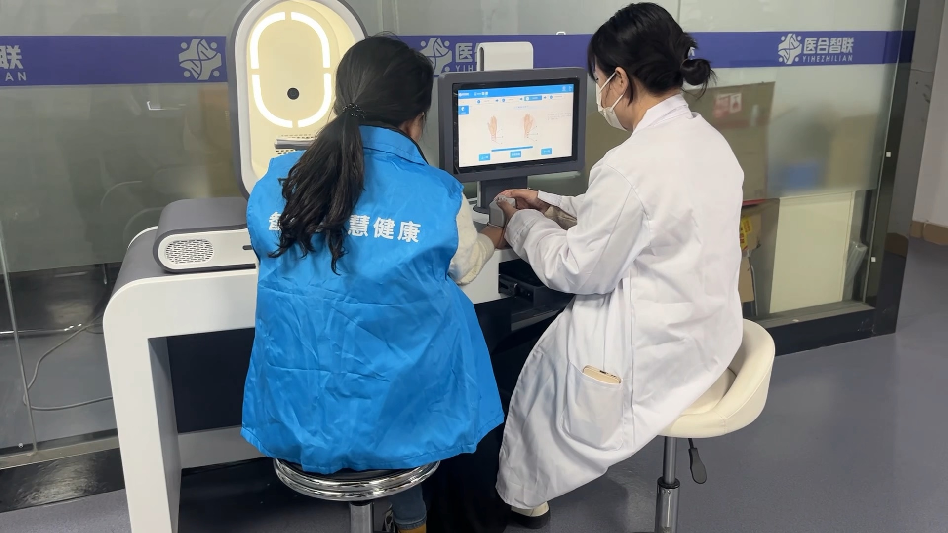 灯塔最新医疗商家助手方法分析(最方便真实的灯塔医疗商家助手怎么提现方法)